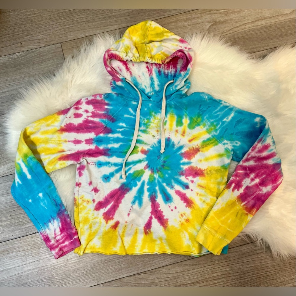 ORIGINAL RETRO BRAND | Cropped Rainbow Tie-Dye Sweatshirt Hoodie (S)